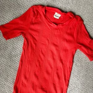 Baldwin fitted ribbed tee. Red color. Size small